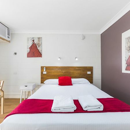 Plainsman Motel Форбс Экстерьер фото