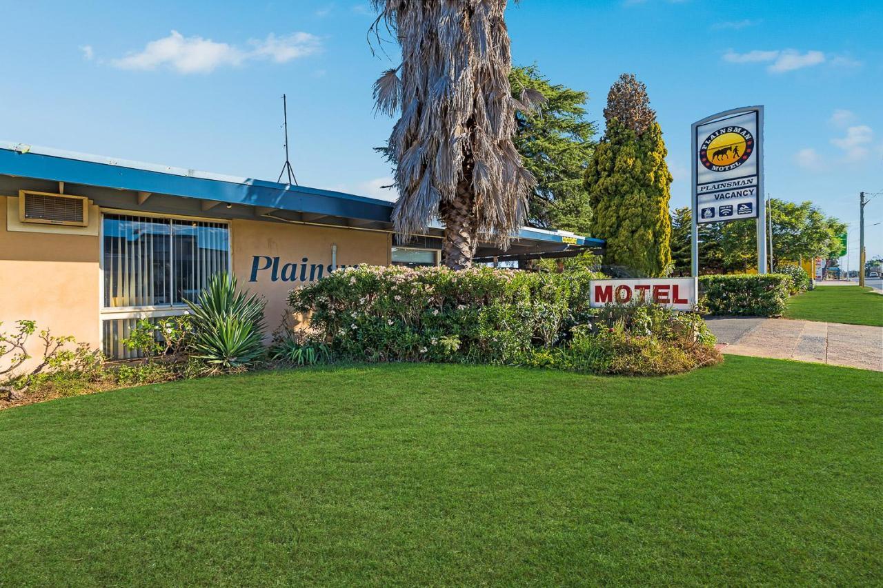 Plainsman Motel Форбс Экстерьер фото