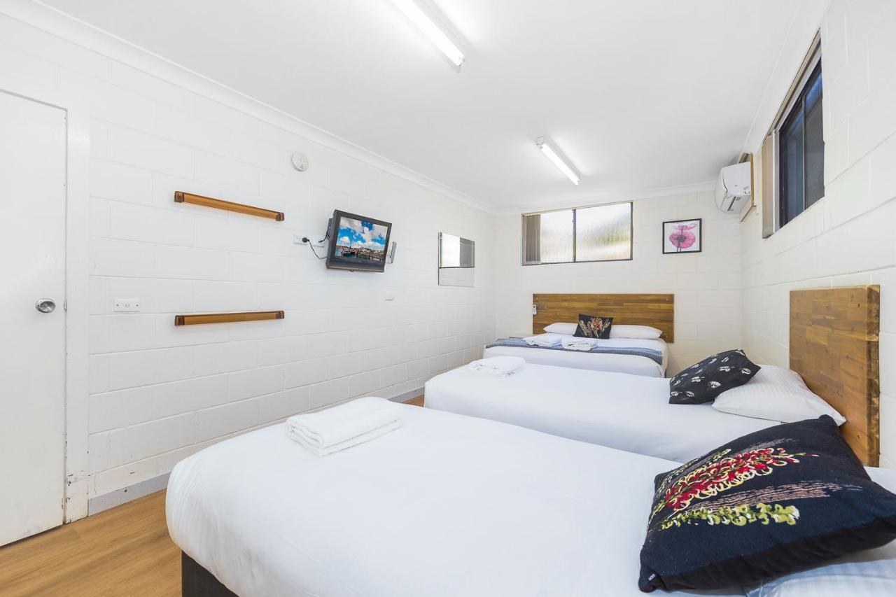 Plainsman Motel Форбс Экстерьер фото