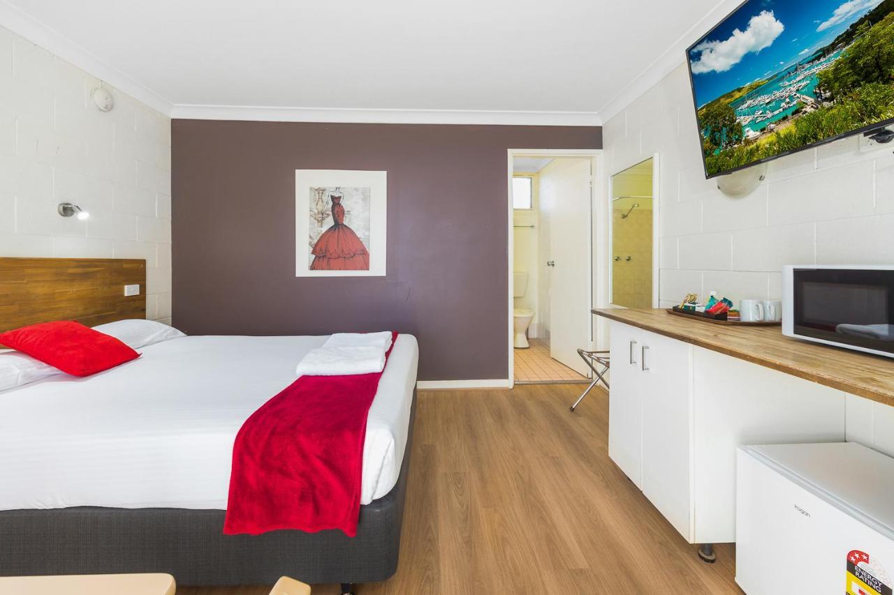 Plainsman Motel Форбс Экстерьер фото