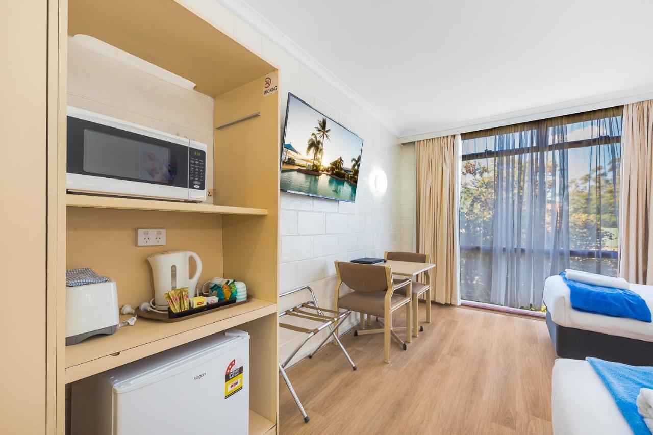 Plainsman Motel Форбс Экстерьер фото