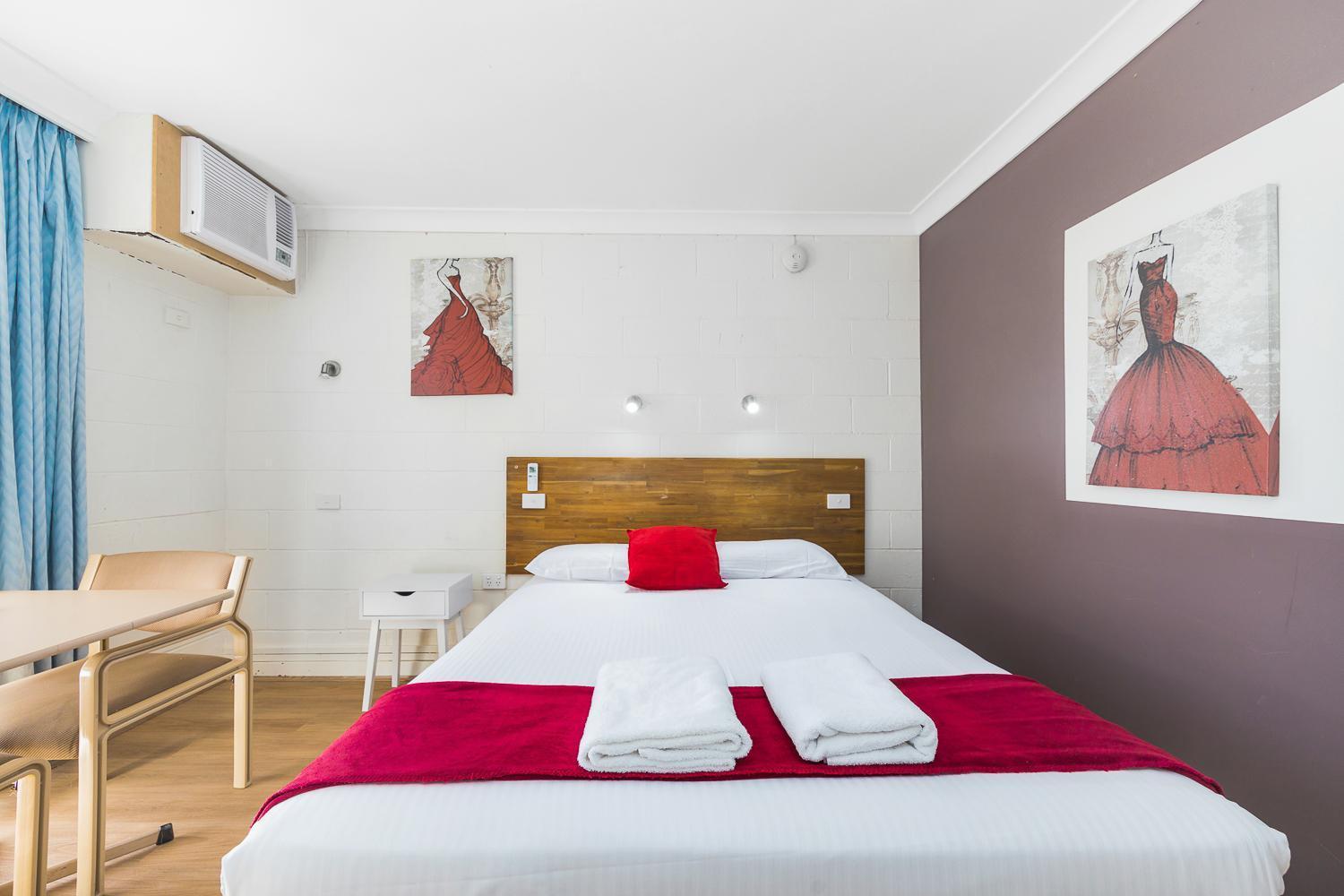Plainsman Motel Форбс Экстерьер фото